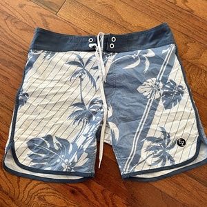 Ezekiel Board shorts 33W